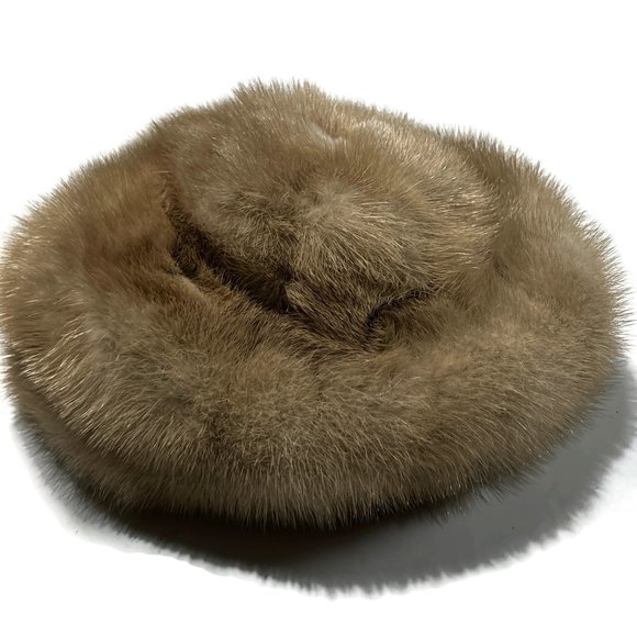 Womens Fur Pillbox Hat Ferriss Fur Service Pensacola FL Approx 6.5" DIA - Picture 1 of 4